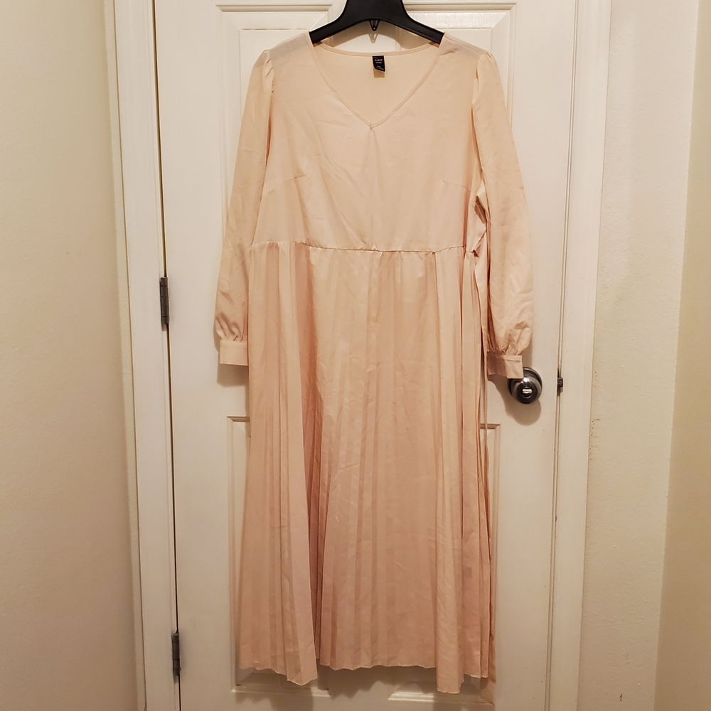 SHEIN Cream Long Sleeve Dress
